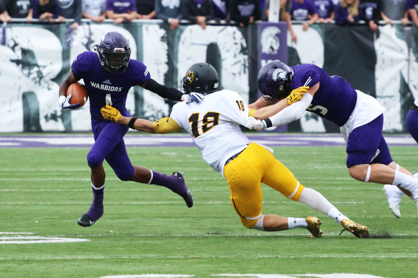 Winona State vs. Wayne State 02